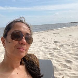 Meet your Posher, Cici